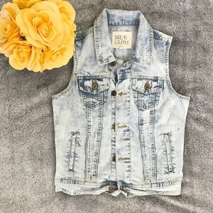 Thread & Supply Vest